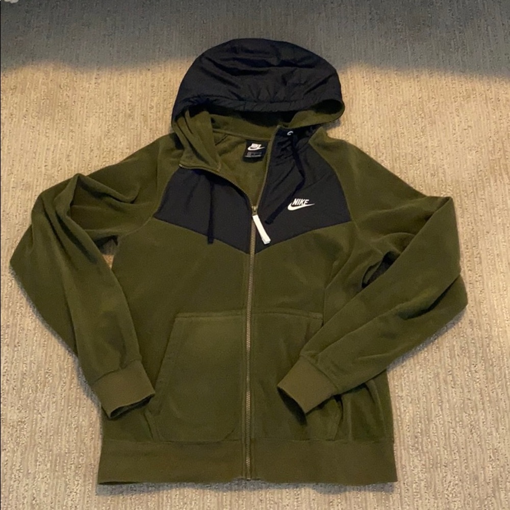 Men’s Small Nike zip up hoodie